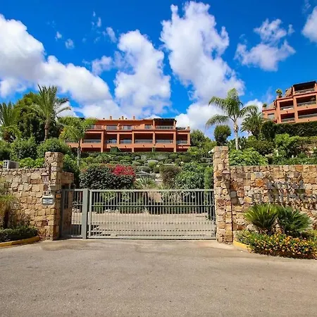 En Residencial De Lujo Flamengos * Эстепона