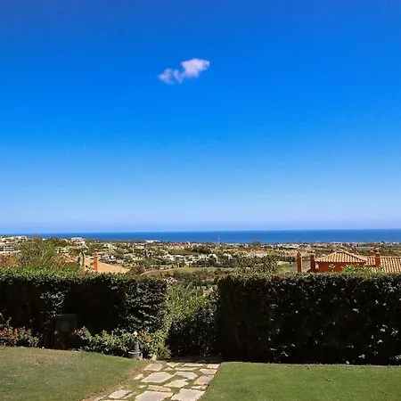 En Residencial De Lujo Flamengos Apartamento Estepona